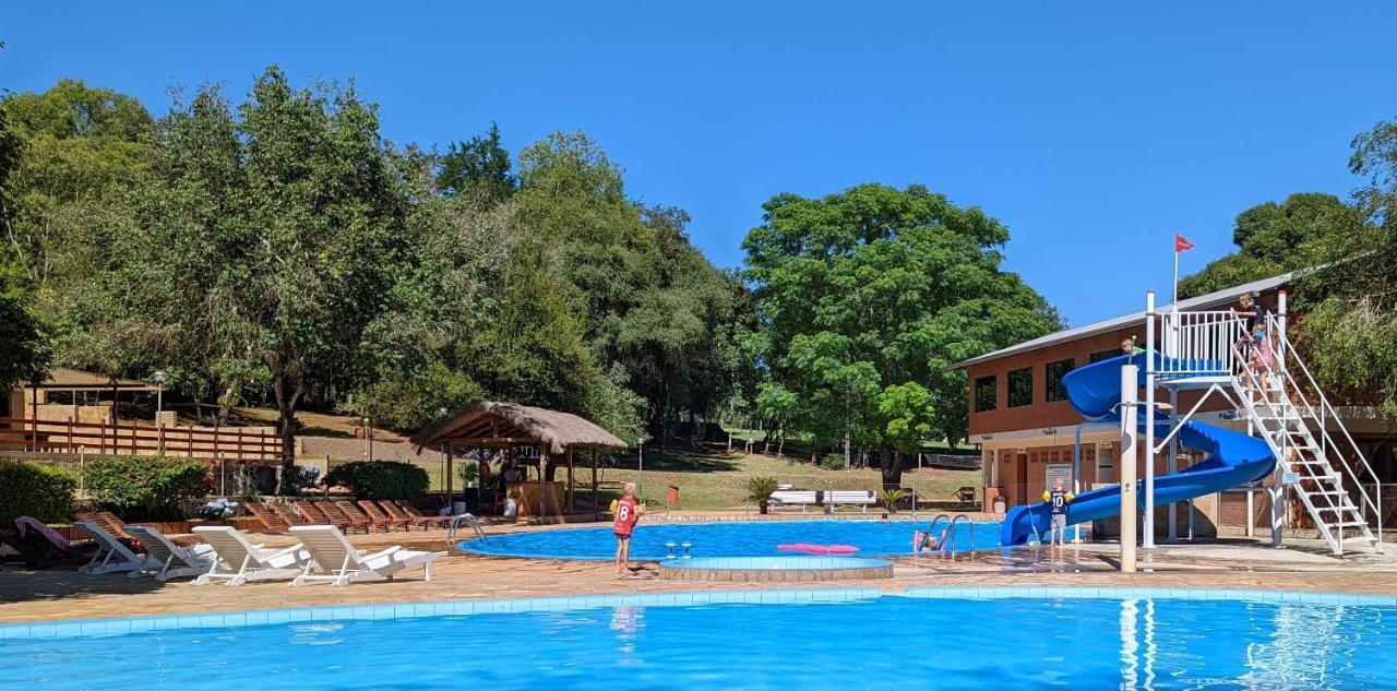 Parque Hotel Manantial Hohenau Exterior foto