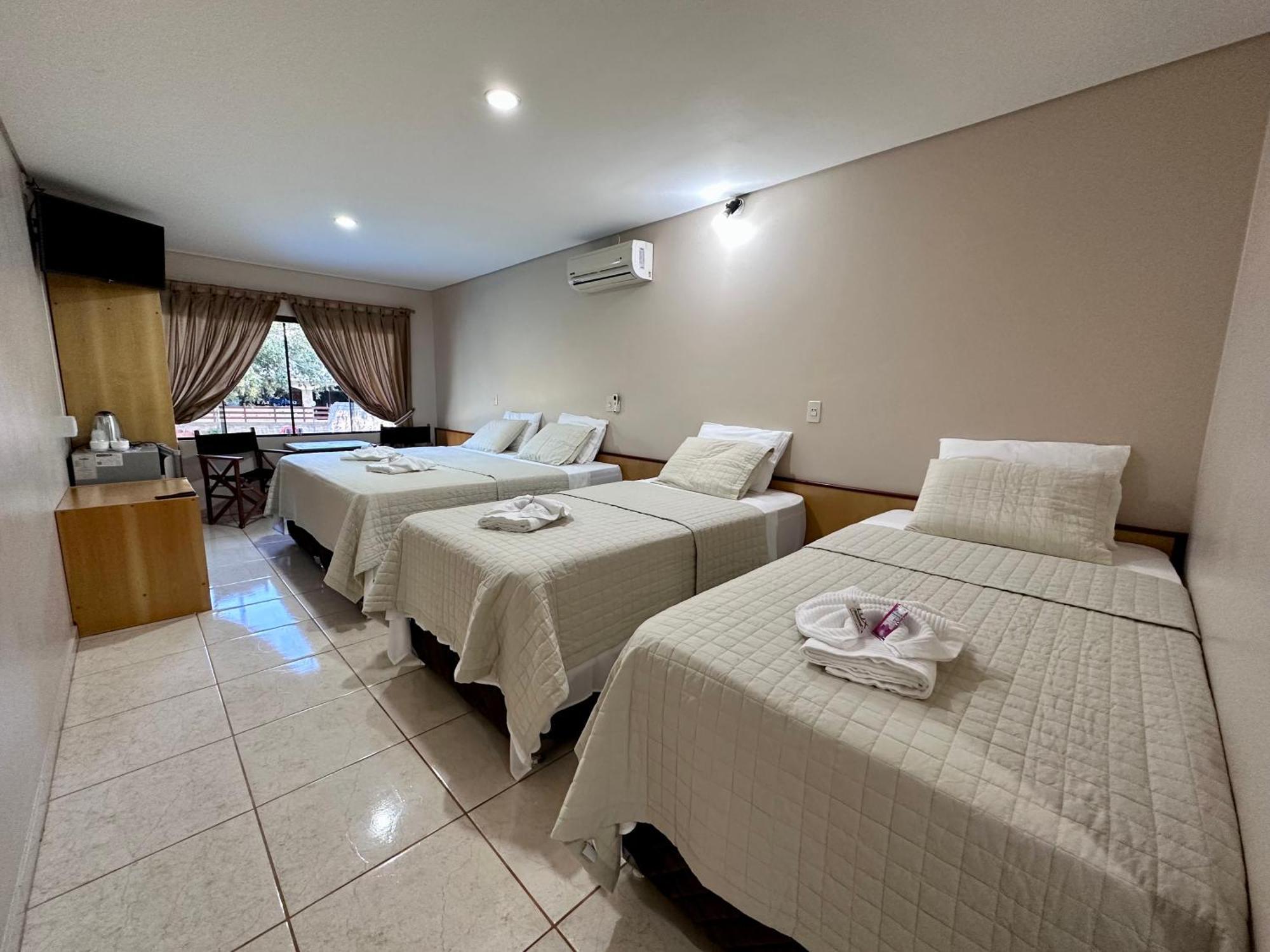 Parque Hotel Manantial Hohenau Exterior foto