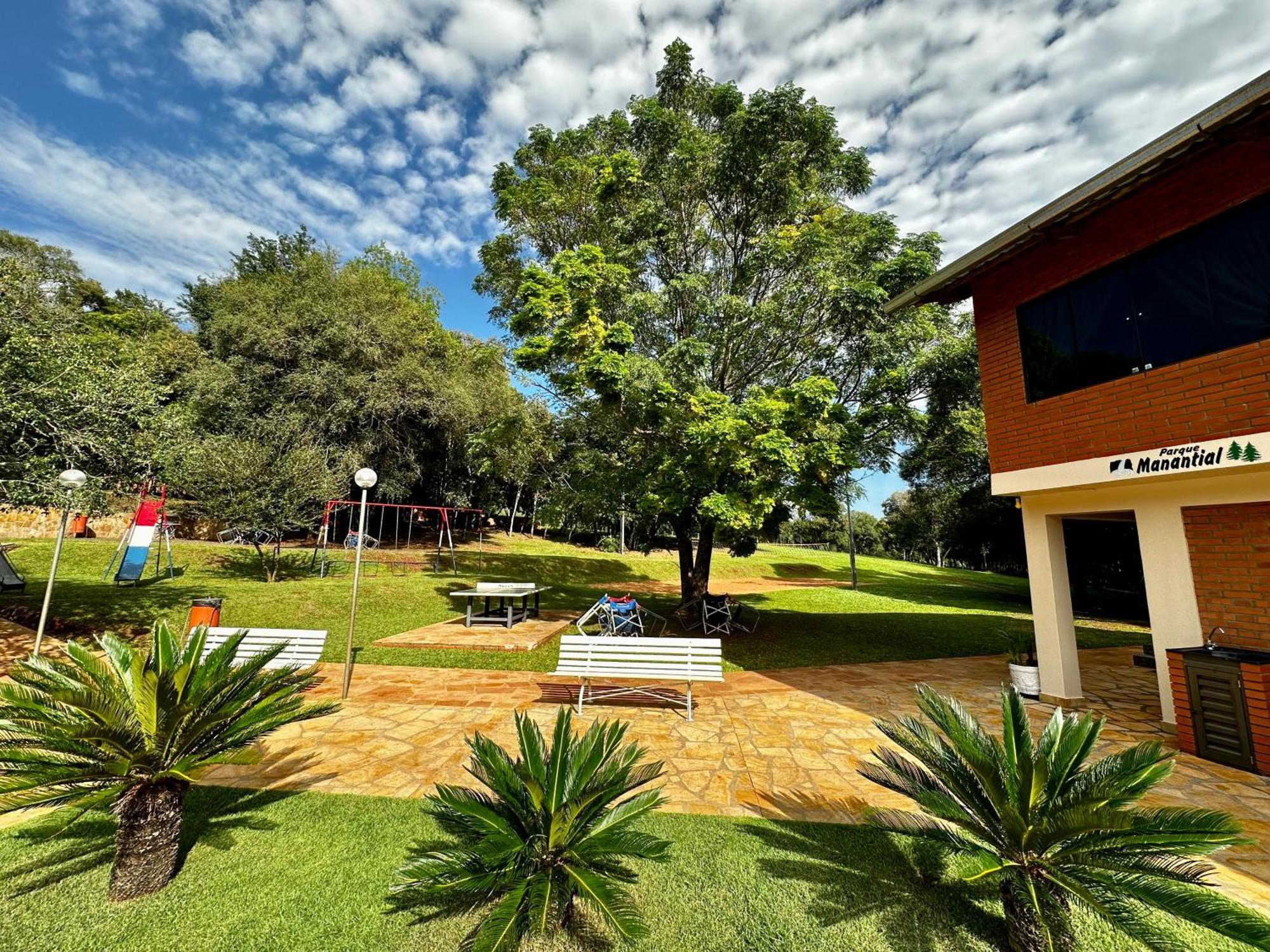 Parque Hotel Manantial Hohenau Exterior foto